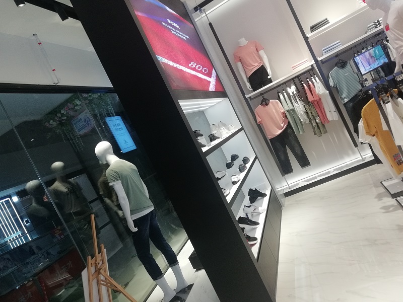 <b>商务风格展柜设计</b>